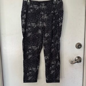 Victoria Secret VS Women’s Workout Capri Size M